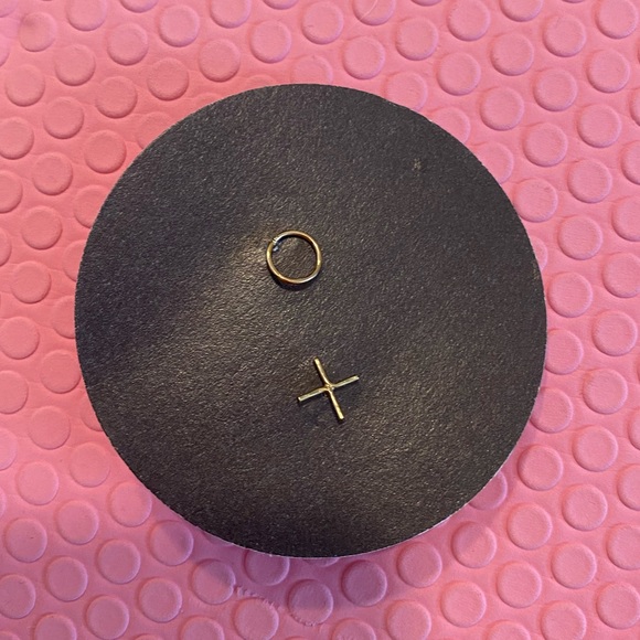 Jewelry - Earnings small very cute